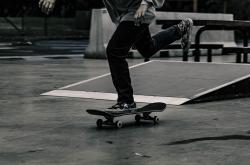 爱游戏APP-伊斯坦布尔之夜，首尔的逆鳞，T1让二追三PSG，一场关于血脉与宿命的终极救赎