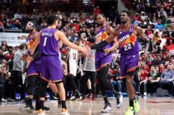 爱游戏网页版-爵士完胜公牛，保罗统治全场