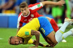 爱游戏-丹麦轻取切尔西，内马尔三分雨点燃全场的简单介绍