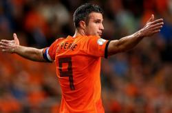 爱游戏tv-赛道上的双城记，梅赛德斯鏖战索伯，佩雷兹刷新纪录之夜