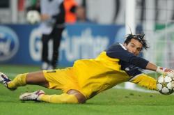 爱游戏娱乐-鏖战里斯本，樊振东独扛大旗，中国男乒险胜葡萄牙背后的孤勇之战