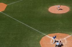 AYXapp下载-青岛队鏖战雷霆，恩比德扛起全队