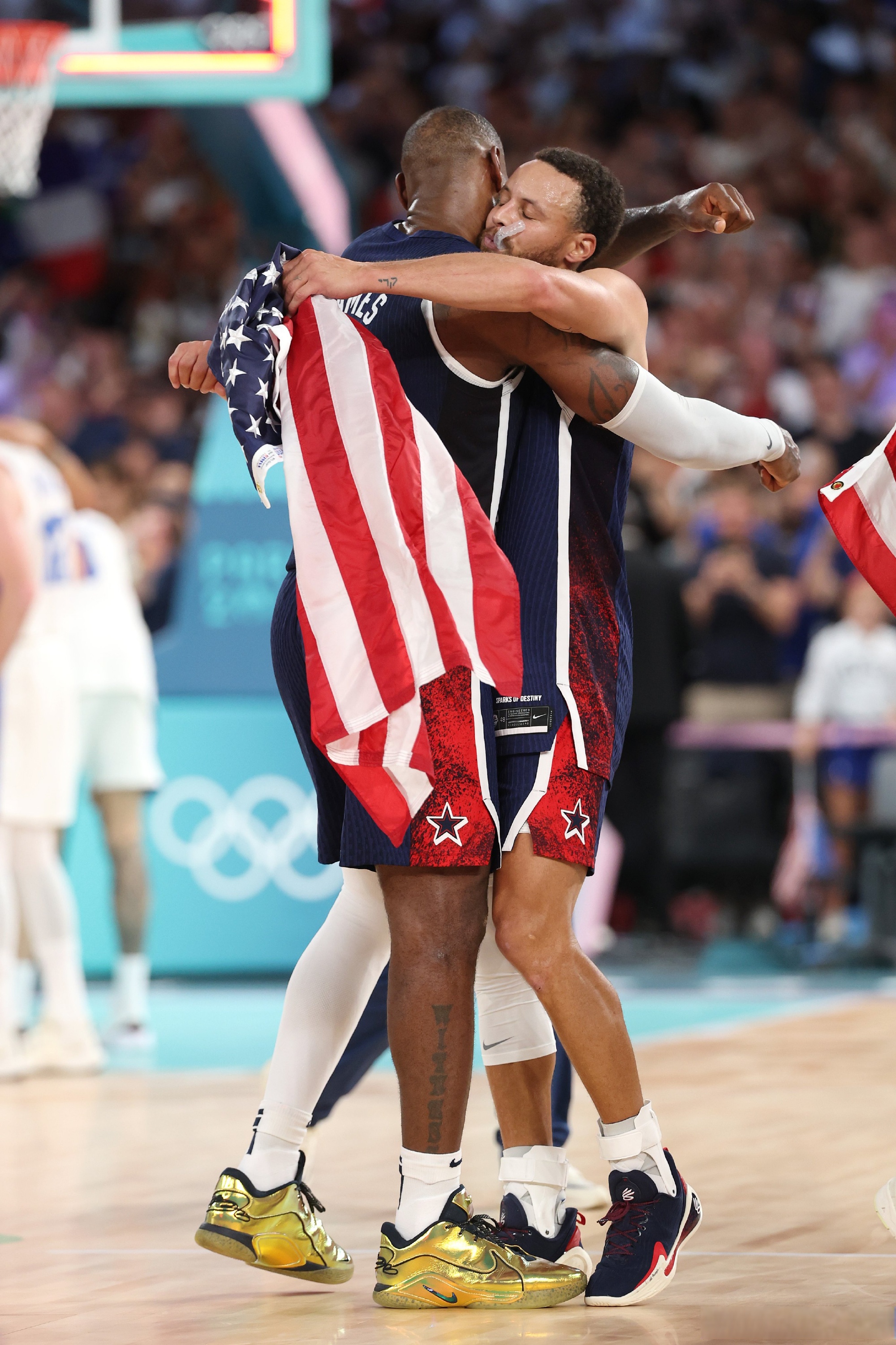 美国田径队员再现神勇，强势进决赛