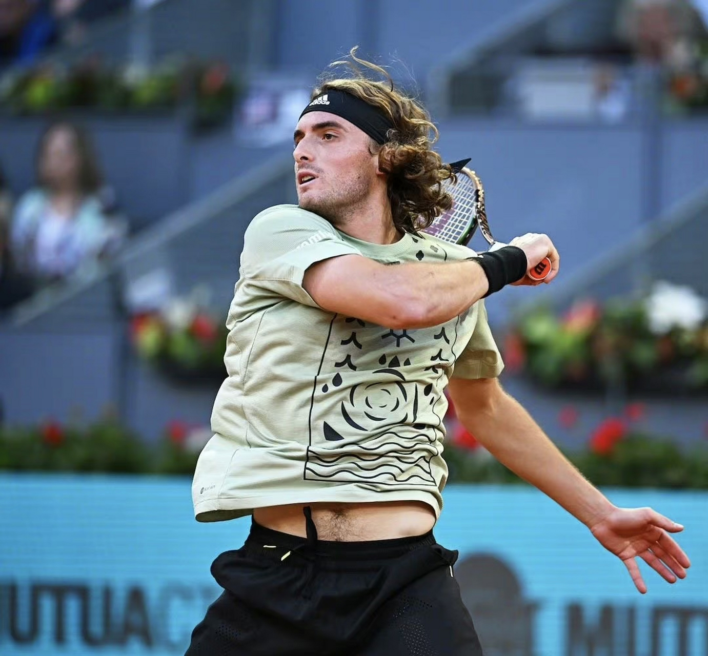 欧洲网球队轻取美国网球队,兹维列夫爆发神勇的简单介绍 欧洲网球队轻取美国网球队,兹维列夫爆发神勇的简单介绍