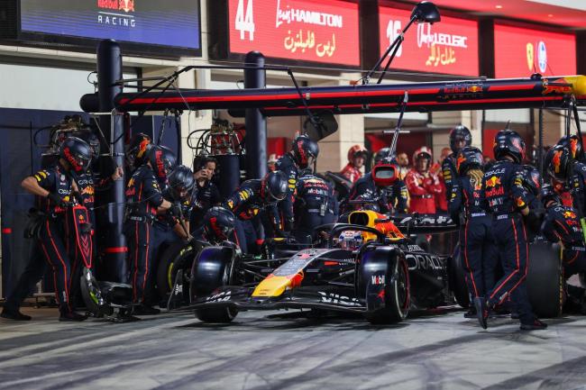 红牛二队完胜迈凯伦，维斯塔潘统治全场的简单介绍