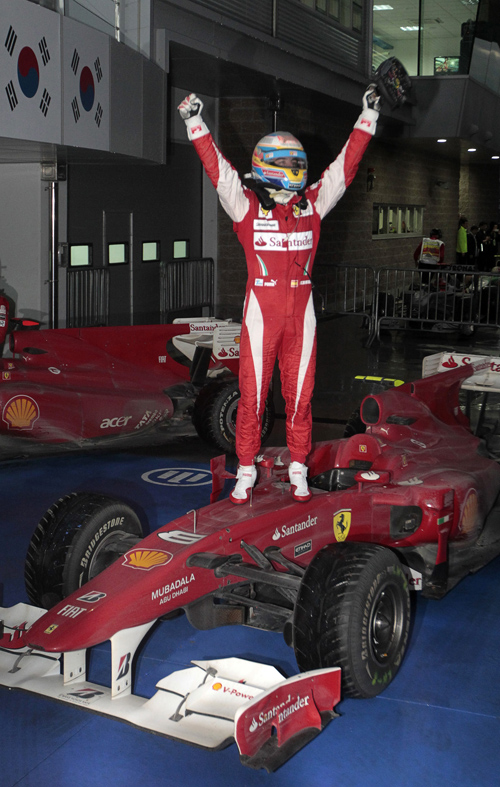 红牛车队绝杀迈凯伦，阿隆索刷新纪录