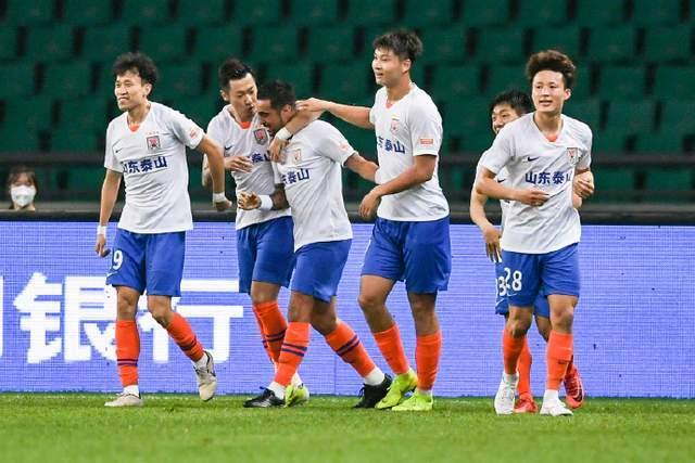 雄狮卡尔斯鲁厄主场逆转对手，实现反超的简单介绍