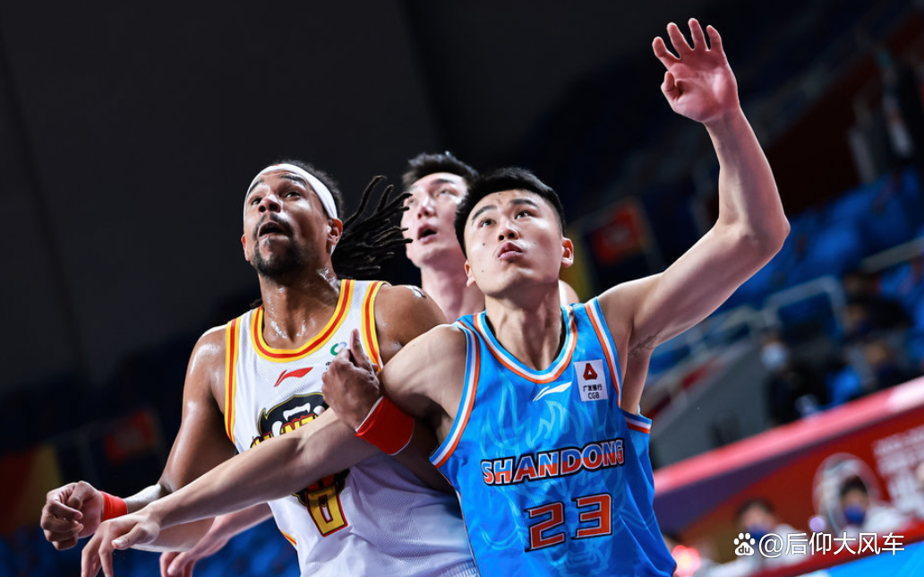 关于鹈鹕险胜辽宁队，胡金秋带队取胜的信息