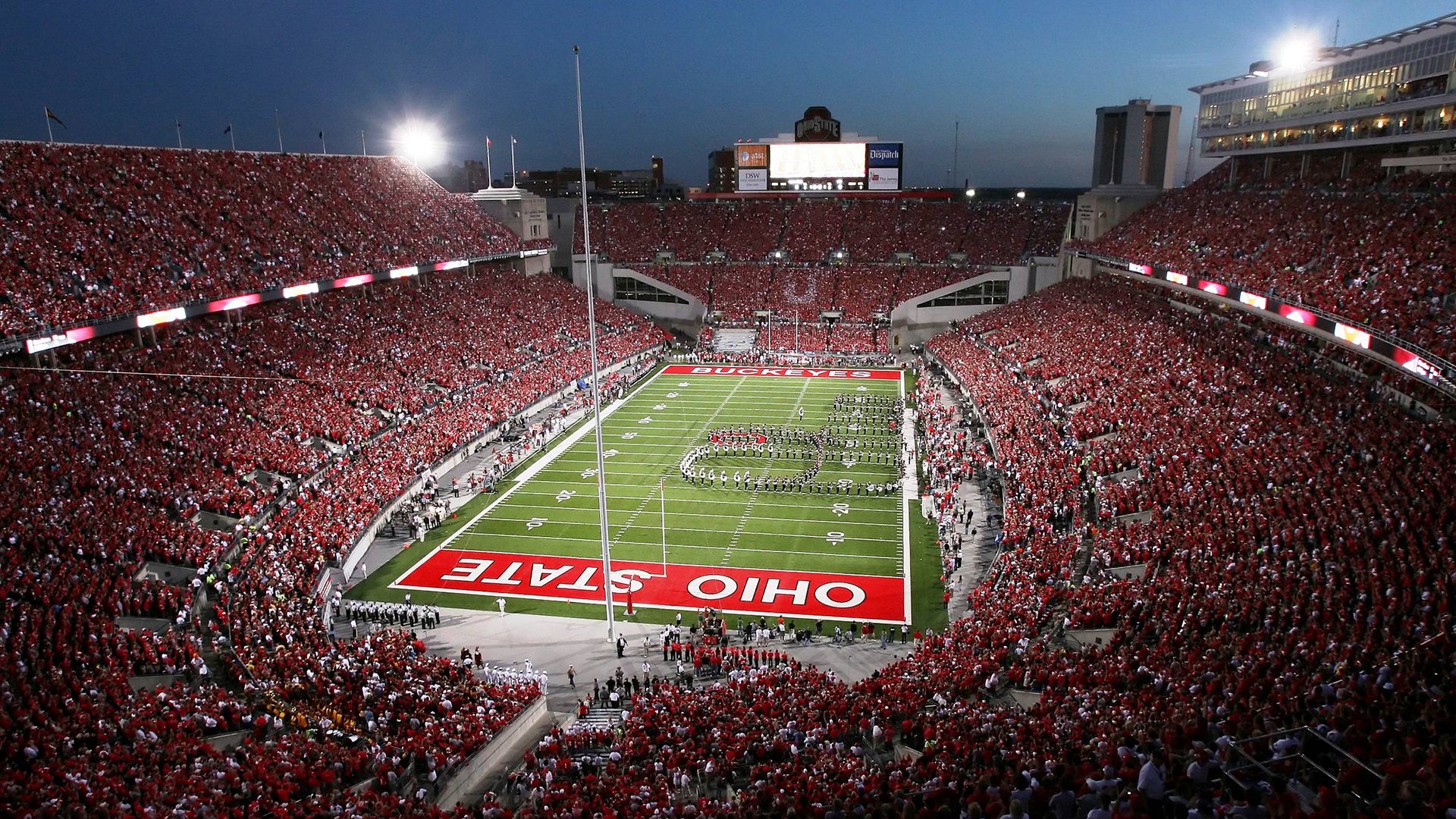 苏格兰引擎的咆哮，F1年度争冠焦点战中，一场跨越赛道的佛罗伦萨压制